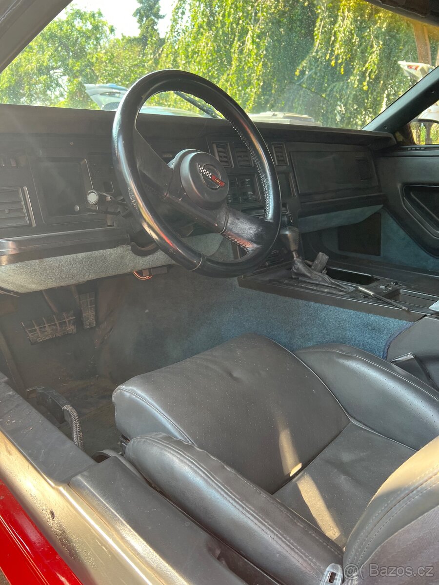 Chevrolet corvette v8 - 3