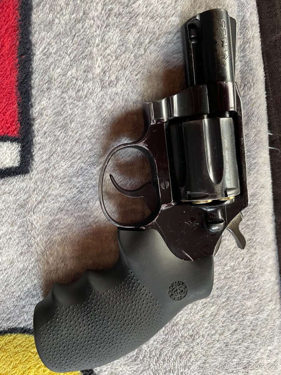 Colt cobra 38 special - 3
