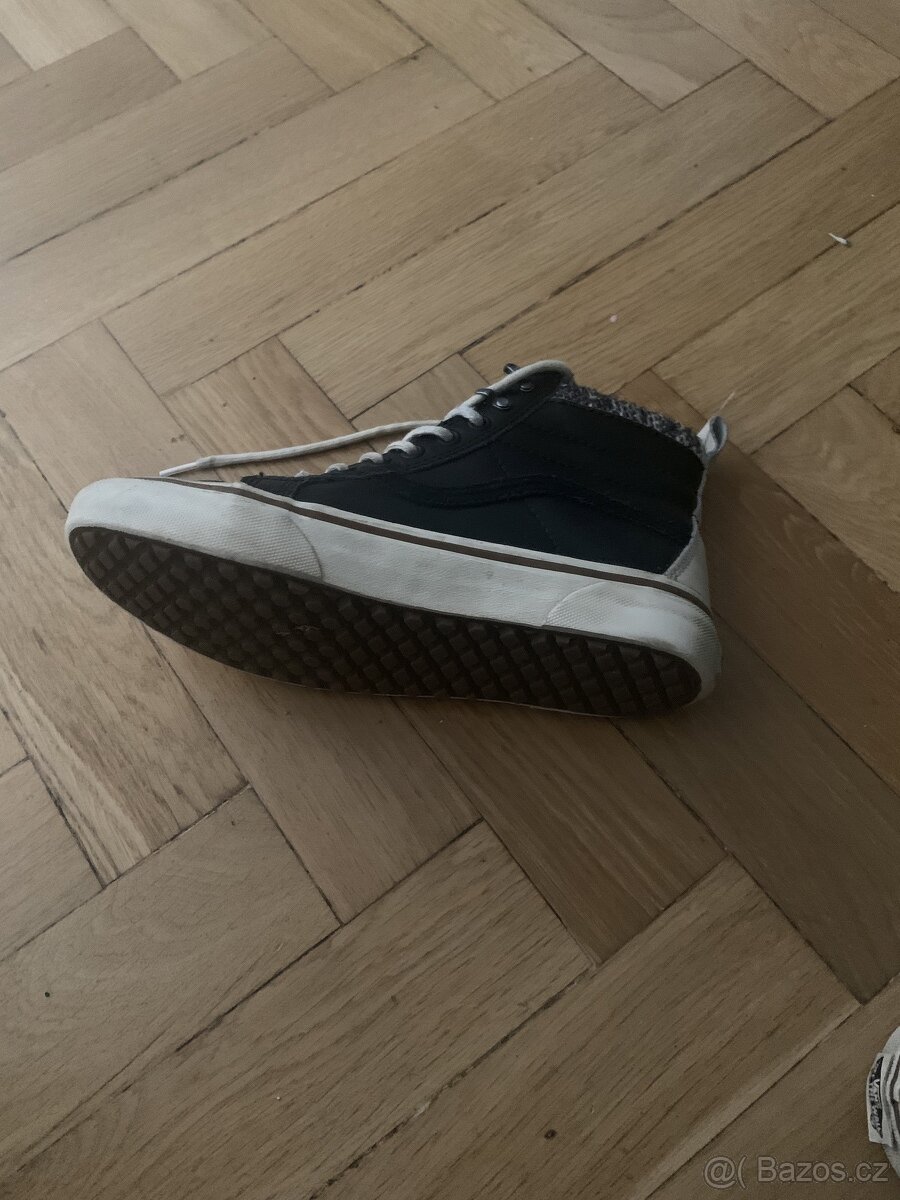 kotníčkové zimní boty zn. vans - 3