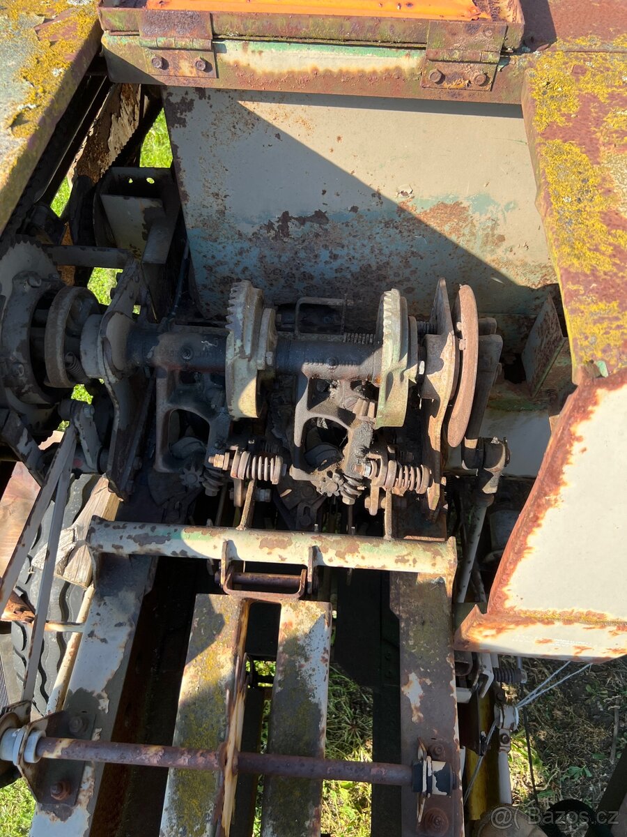 Lis na hranaté balíky fortschritt 454 - 3