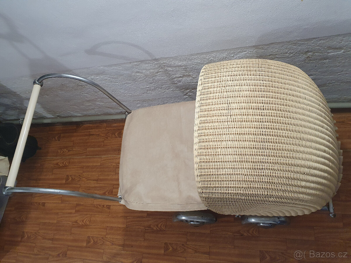 Starožitný kočárek košatina, Liberta - 3