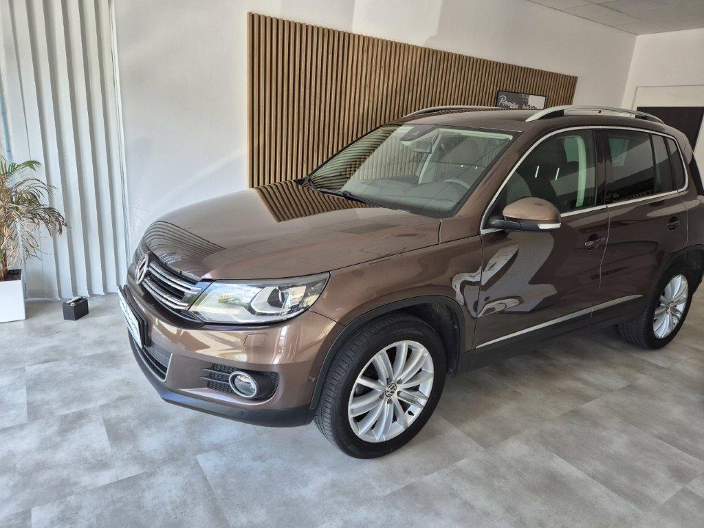 Volkswagen Tiguan 2.0 TDI 4 MOTION R-Line - 3