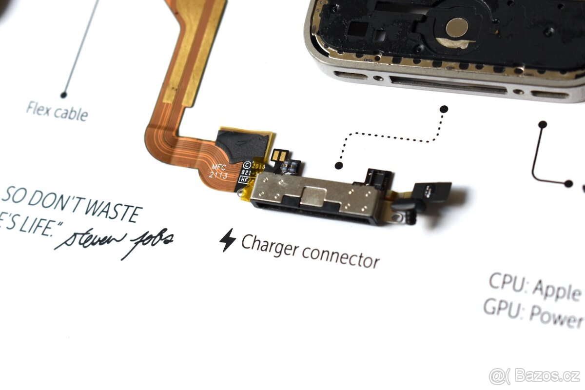 Nástěnný obraz iPhone 4 ze součástek mobilního telefonu - 3