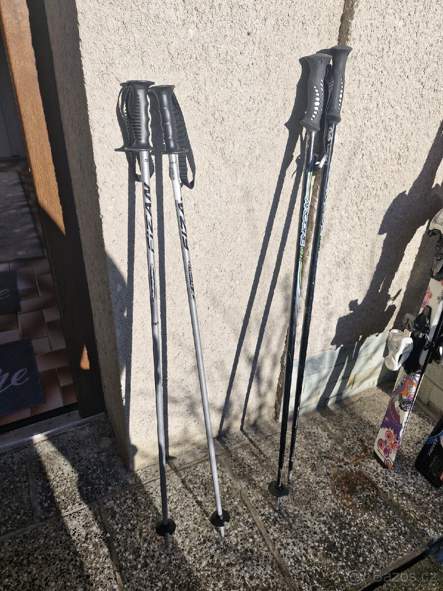 lyže a lyžařské boty - 3