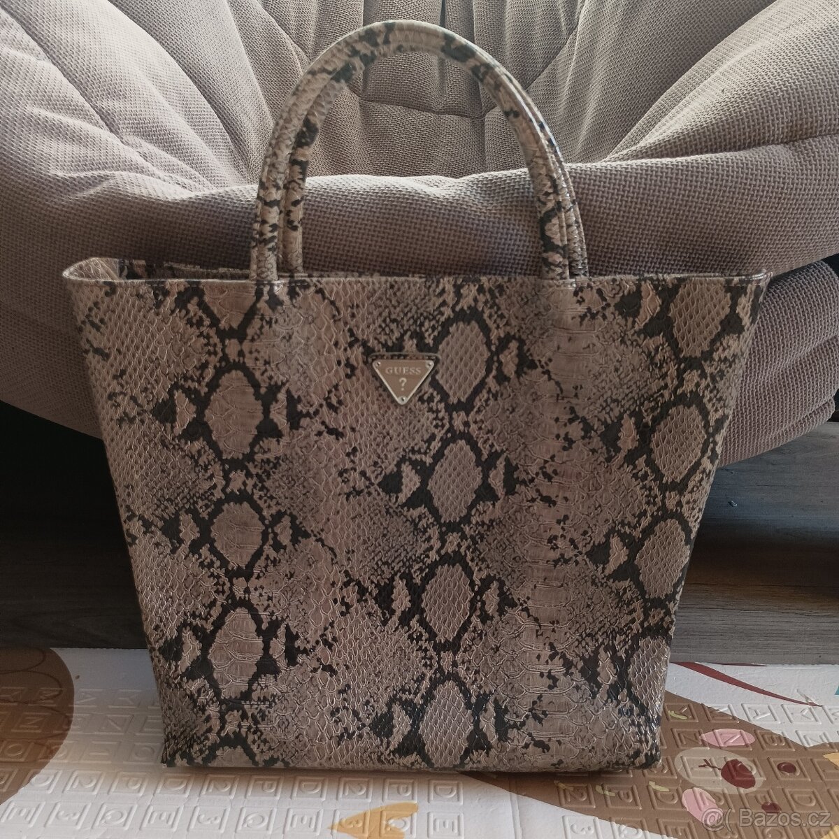 Nová kabelka Zn. Guess do ruky - 3