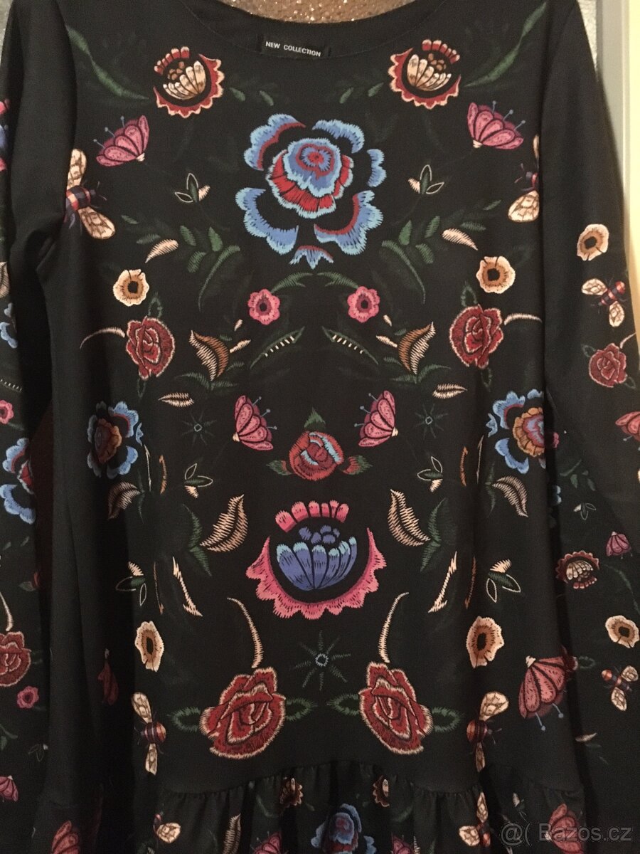 Šaty se vzorem velikost M - 3