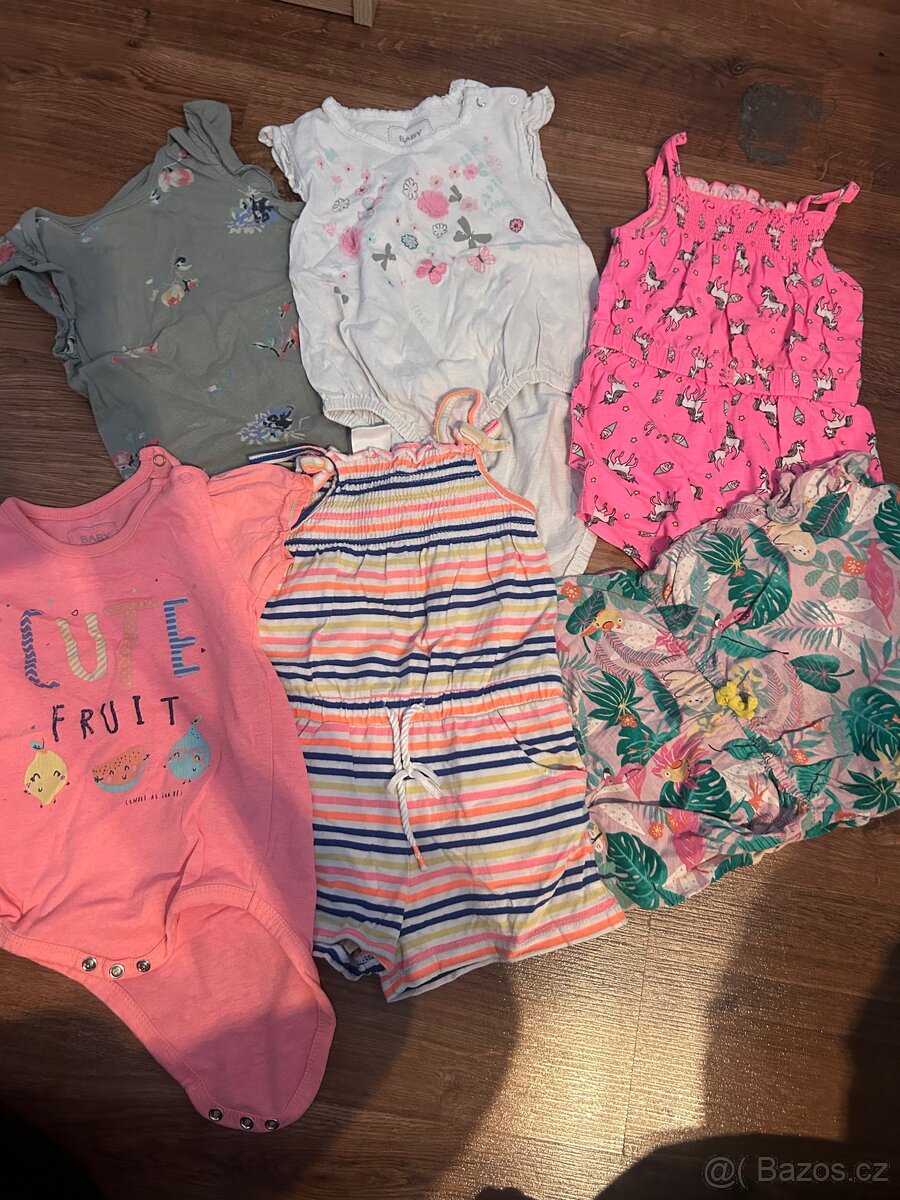Balík oblečení holka - 3