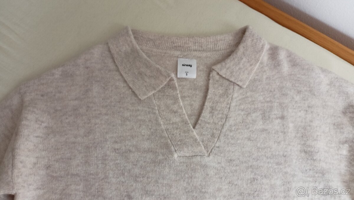 Dámský krásný svetr vel. S/M - 3