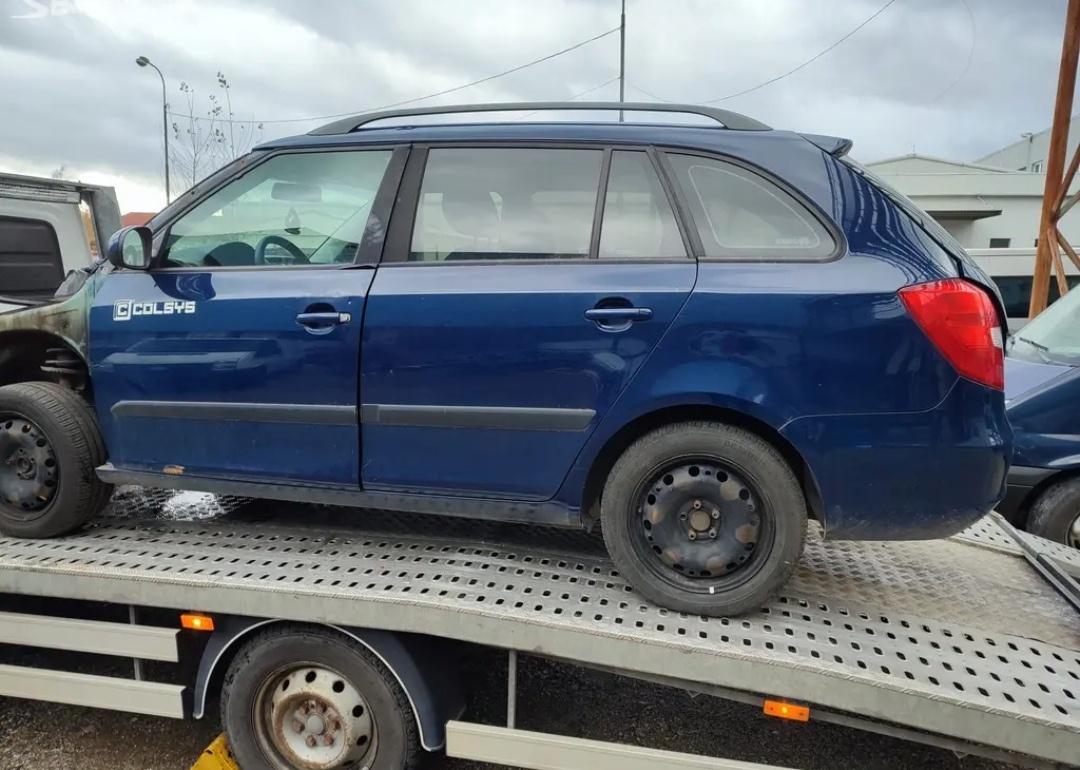Škoda Fabia 2 kombi combi modrá 1.2tsi - 3