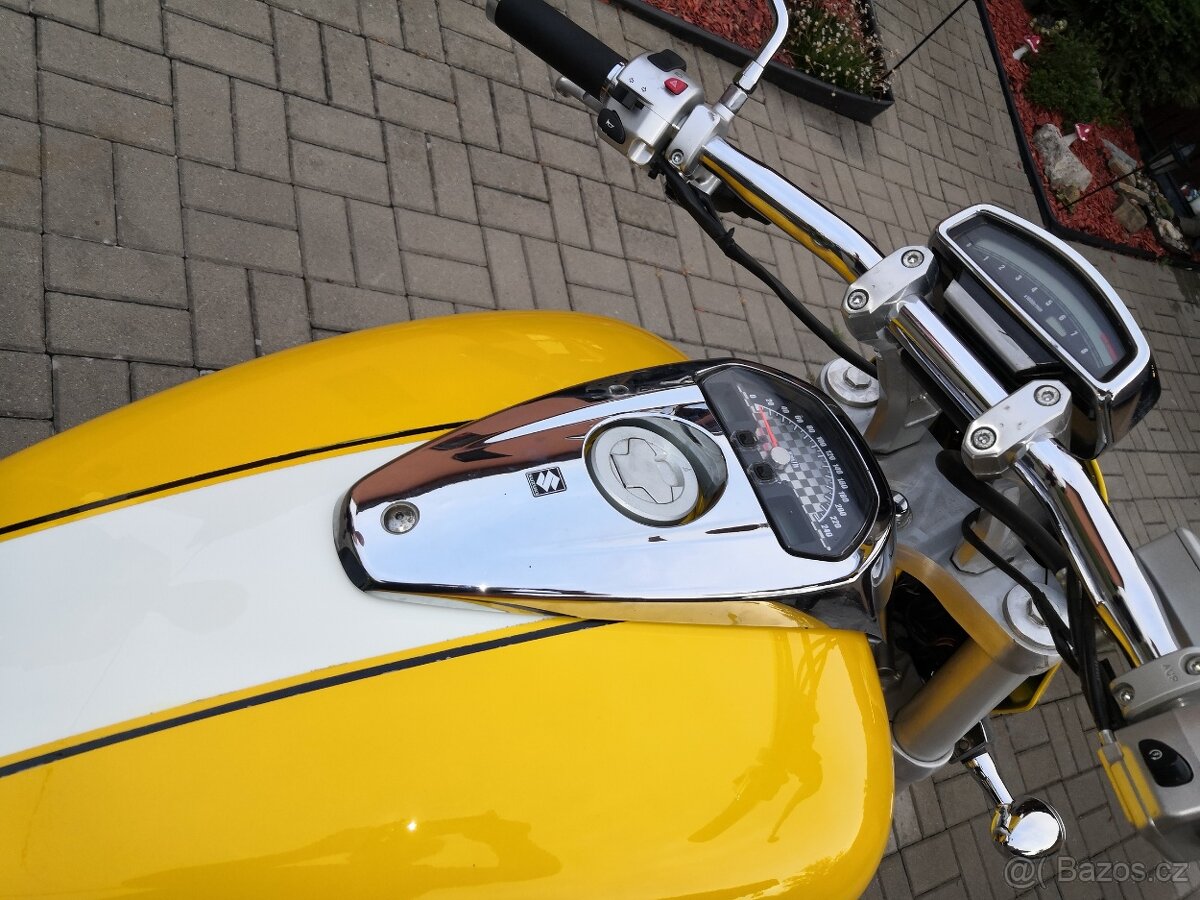 prodám suzuki intruder 1800 m - 3
