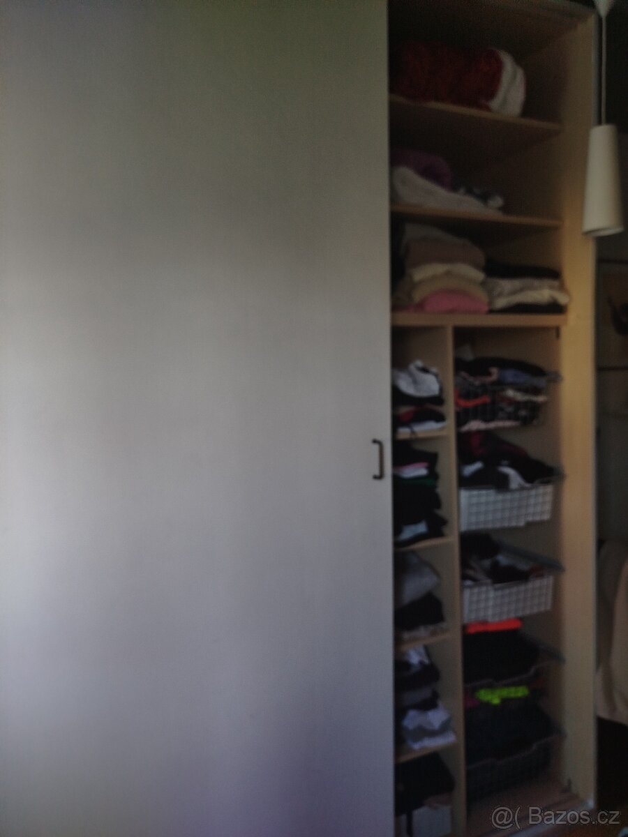 Šatní skříň - 3