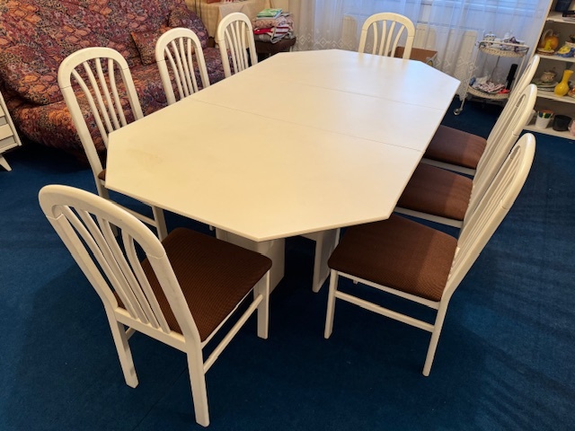 Jídelní rozkládací stůl + 8 židlí - 3