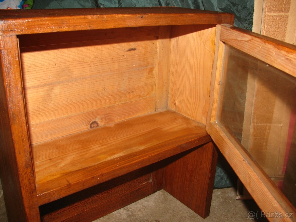 stará skřínka - 3