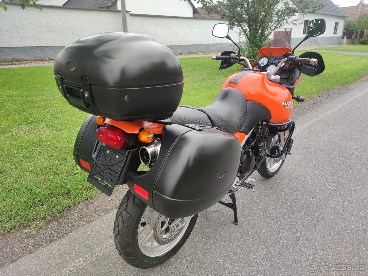 Triumph Tiger 955i - 3