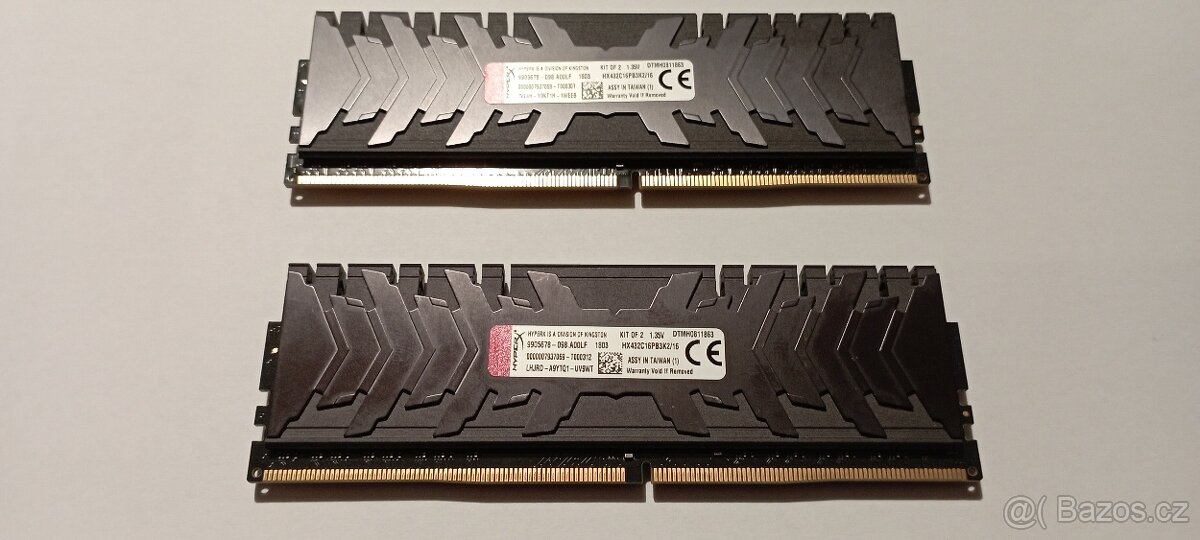 Kingston Predátor HyperX - DDR4-2933 / 16GB (2x8GB) - 3