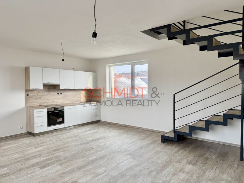 Pronájem dvoupatrového bytu 2kk v Hustopečích - 3