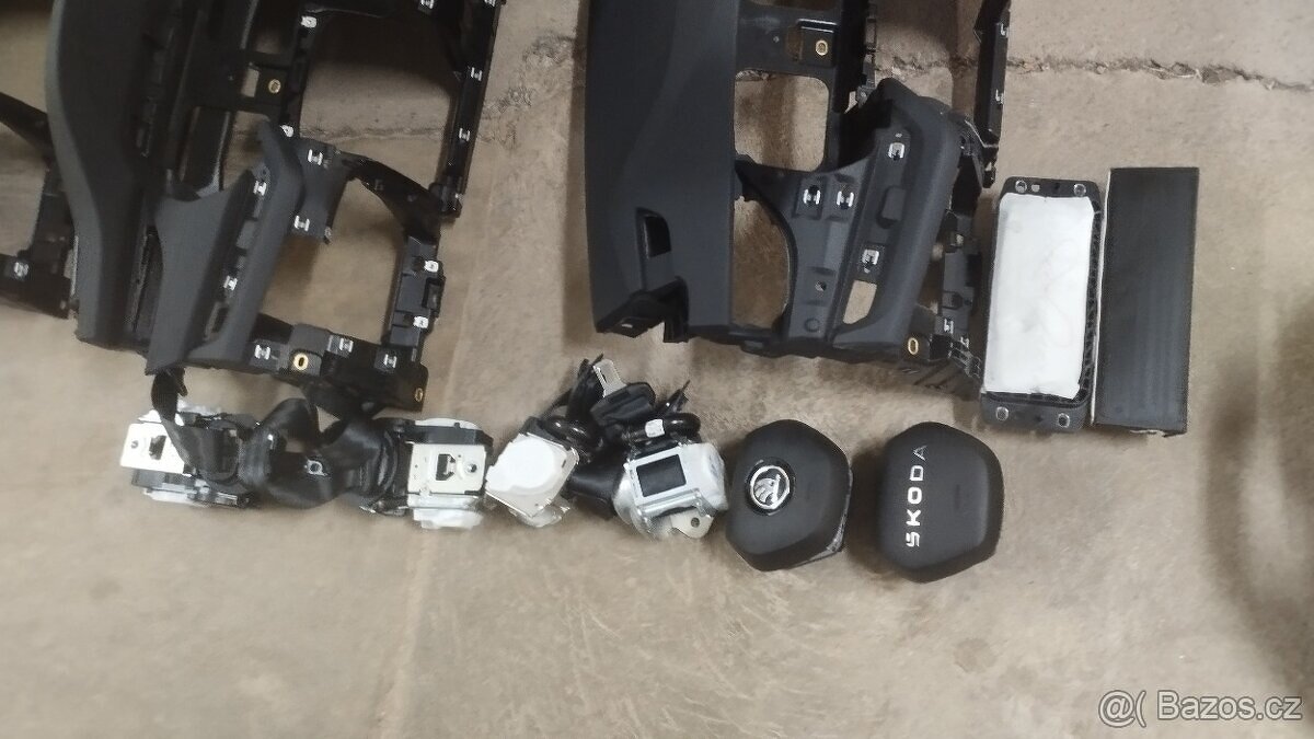 Airbagy,pásy, palubní desky Škoda Octavia 4 - 3