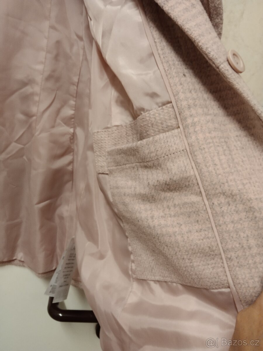 Orsay dámský krátký kabátek s vlnou.Velikost 38. - 3