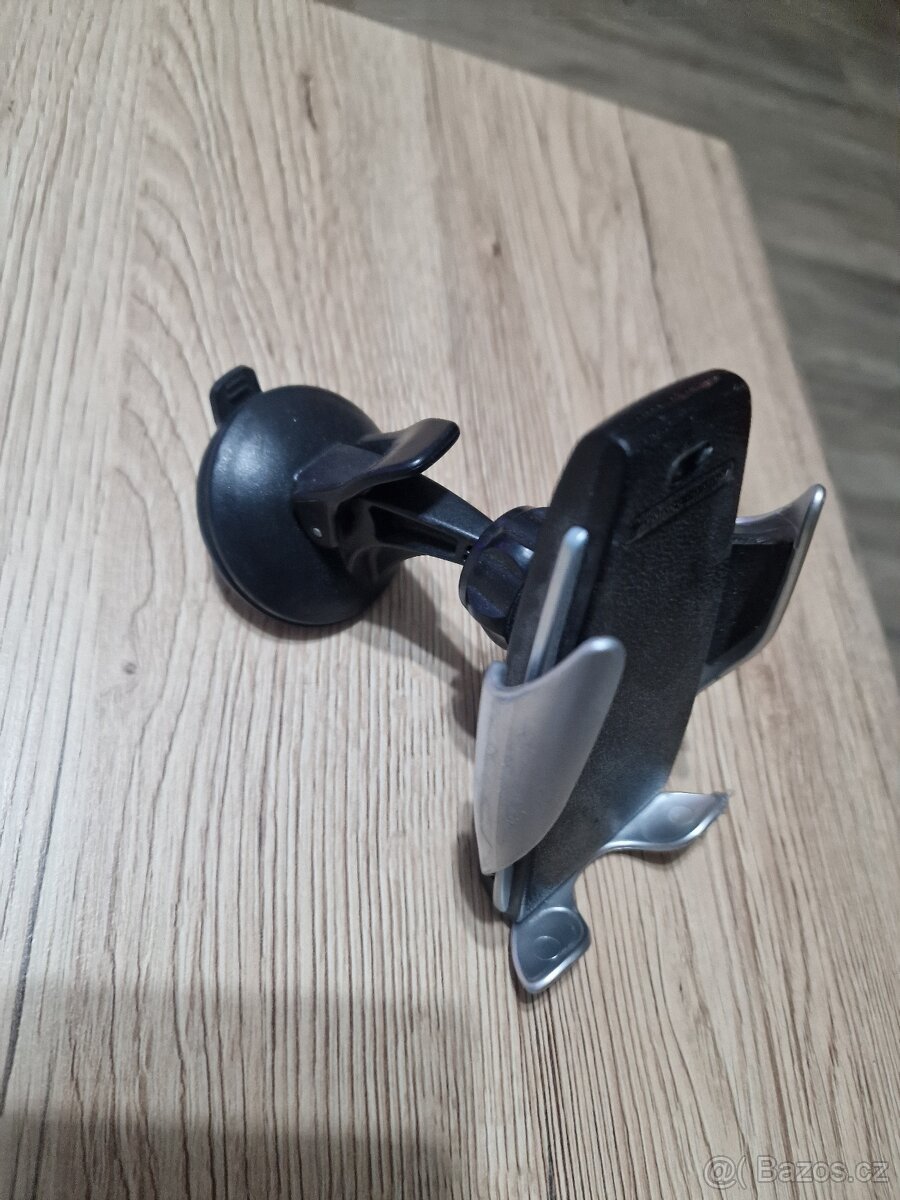 Smart bezdratova nabiječka so senzorem. R2 nova nepoužita - 3