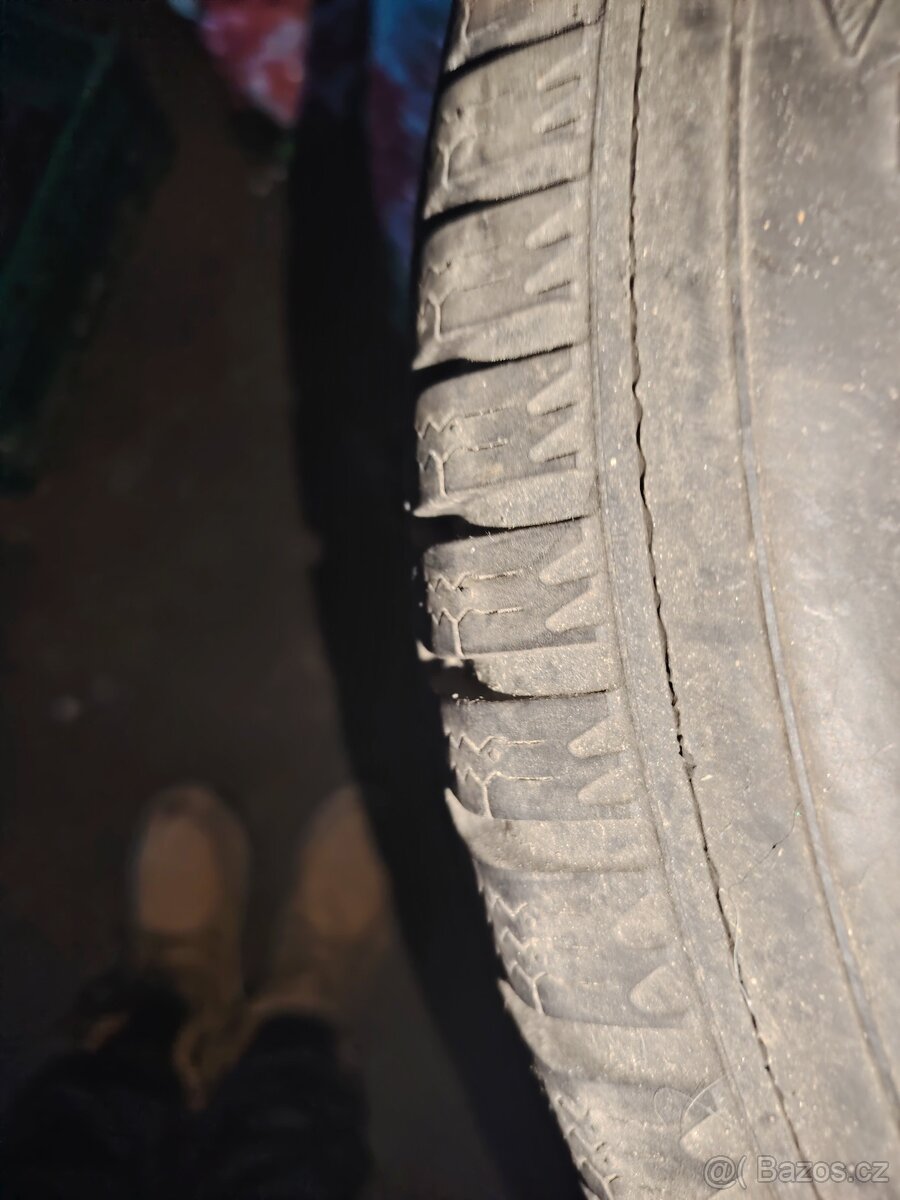 Prodám kola zimní 175/65 r14 - 3