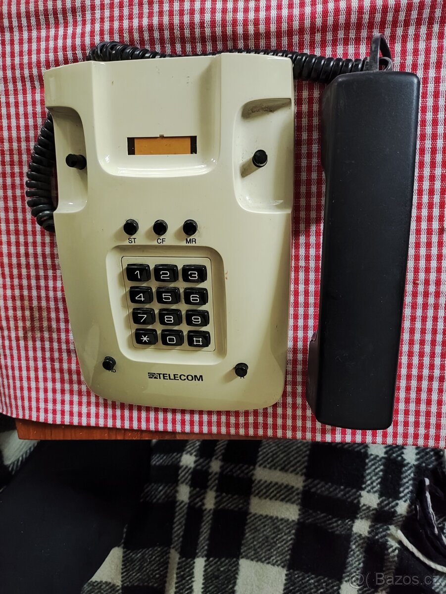 funkční retro telefon - 3