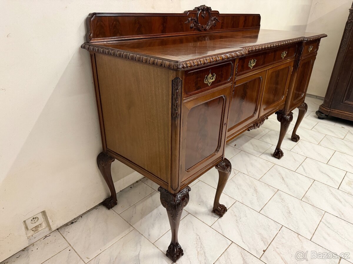 Starožitný bufet Chippendale - 3