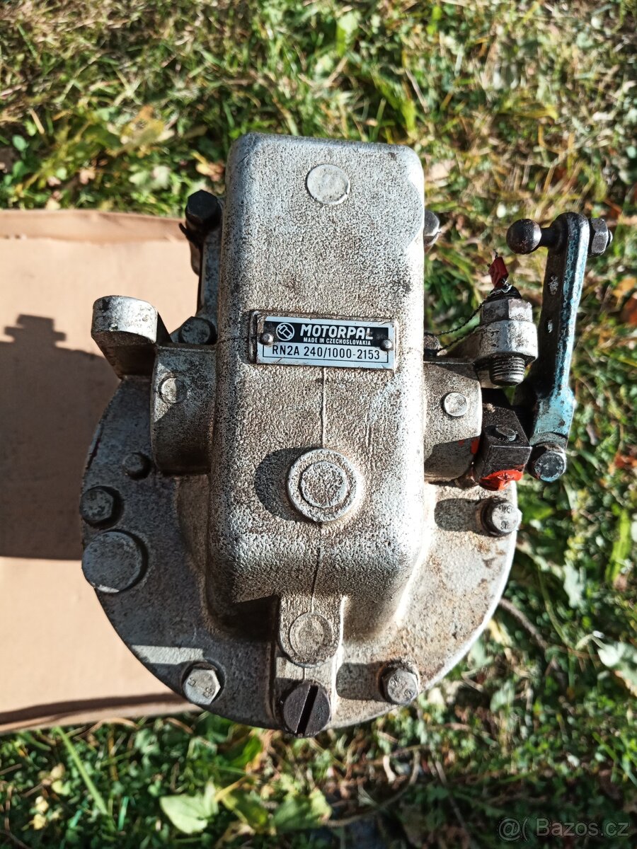 Vstřikovací čerpadlo Praga V3S - 3