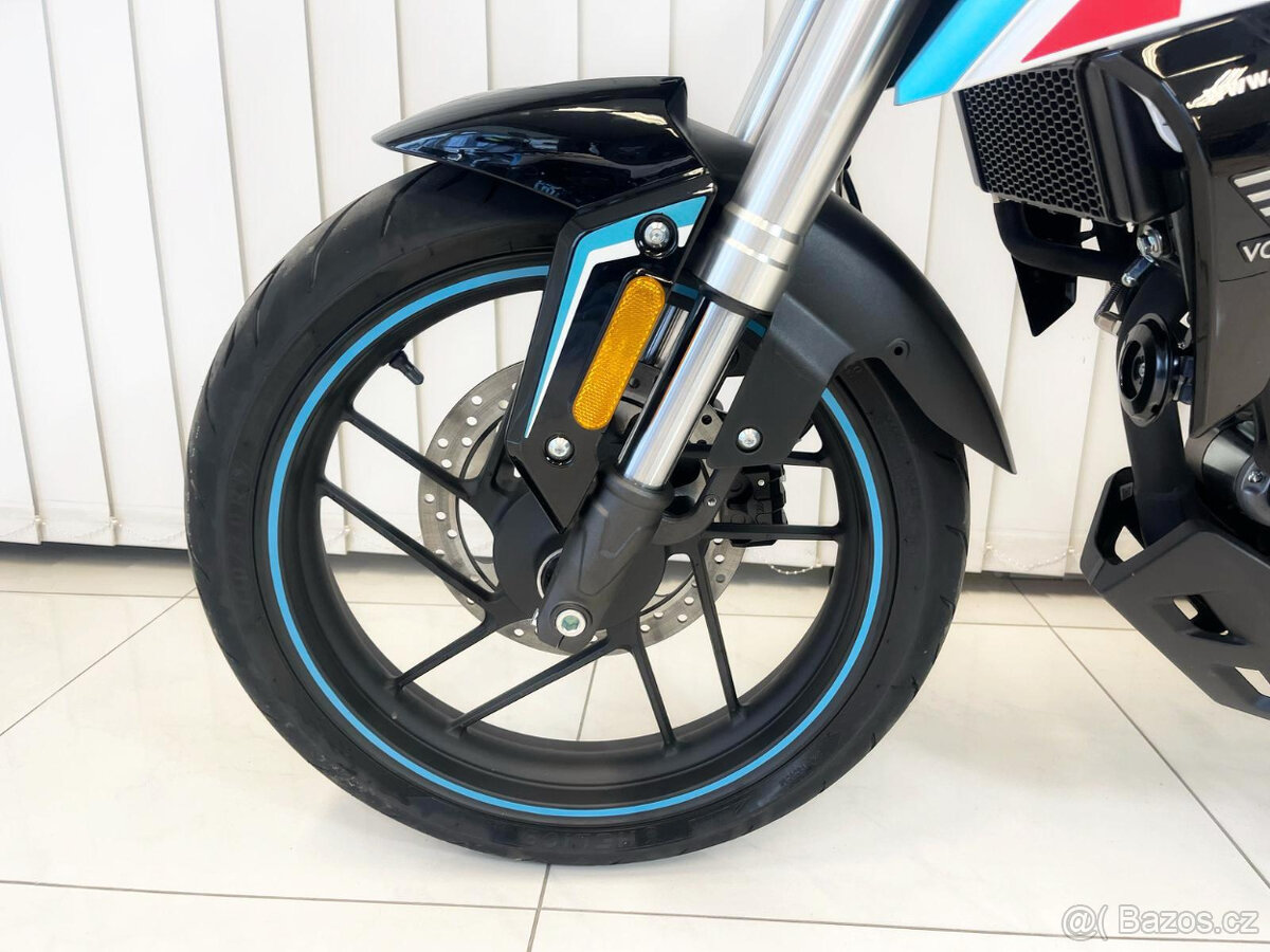 VOGE 125 R - 3