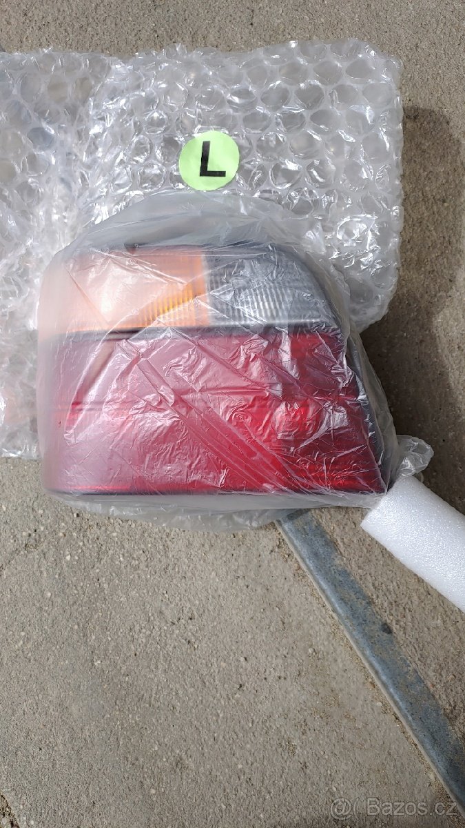 BMW 320i, E36 Combi - zadní světla - 3