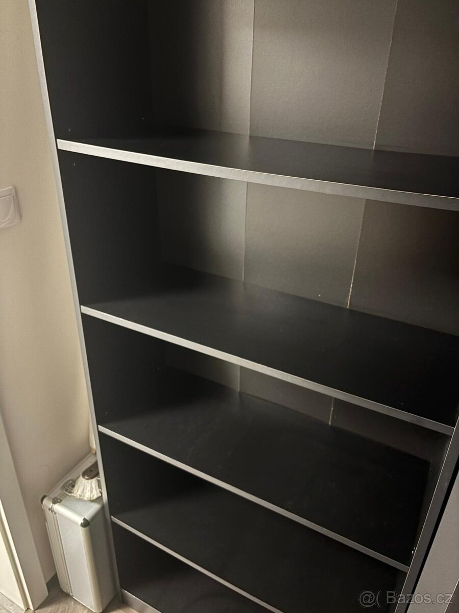 Skříň / Knihovna - 3