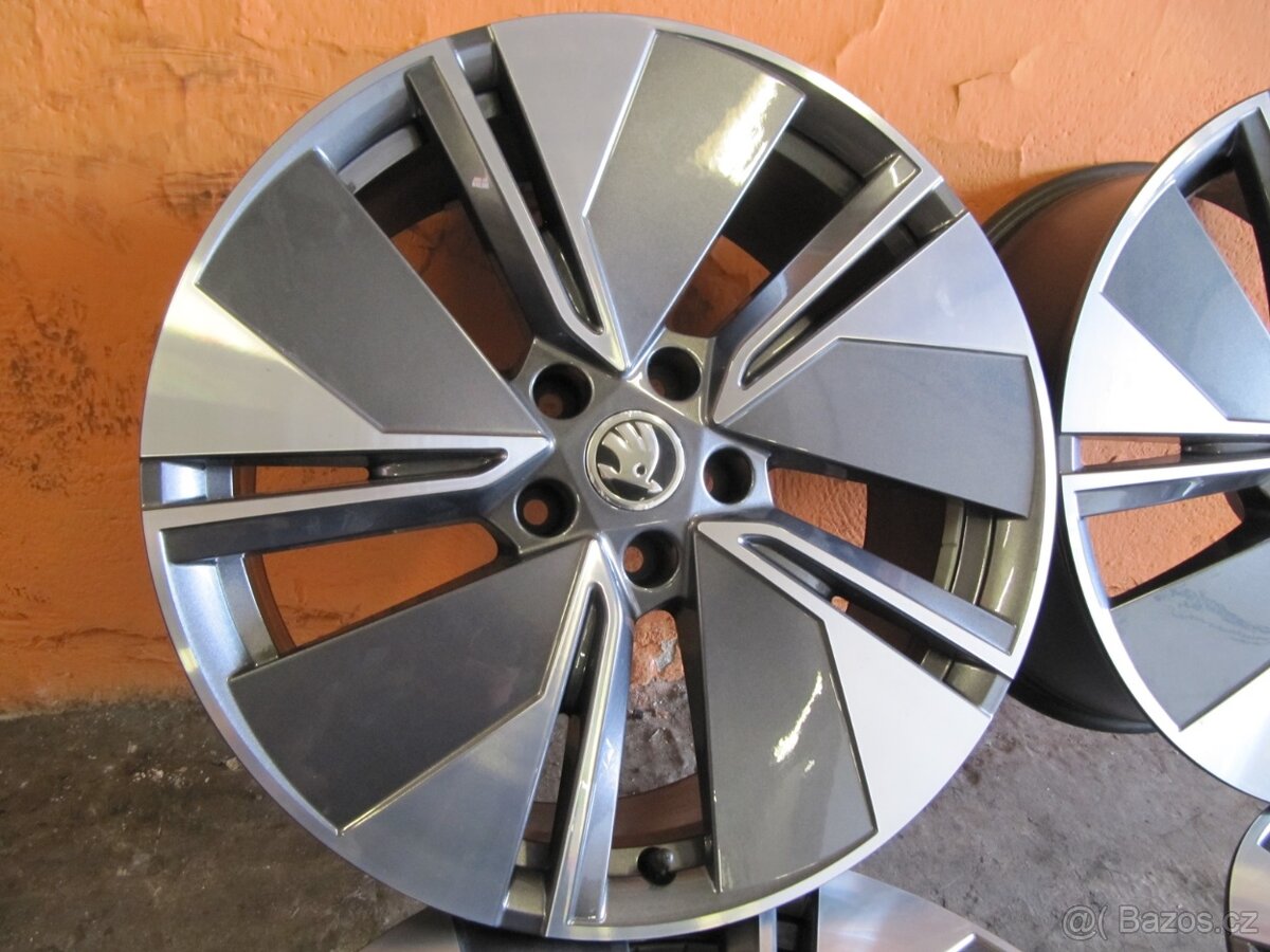 Alu Škoda R19 originál - 3
