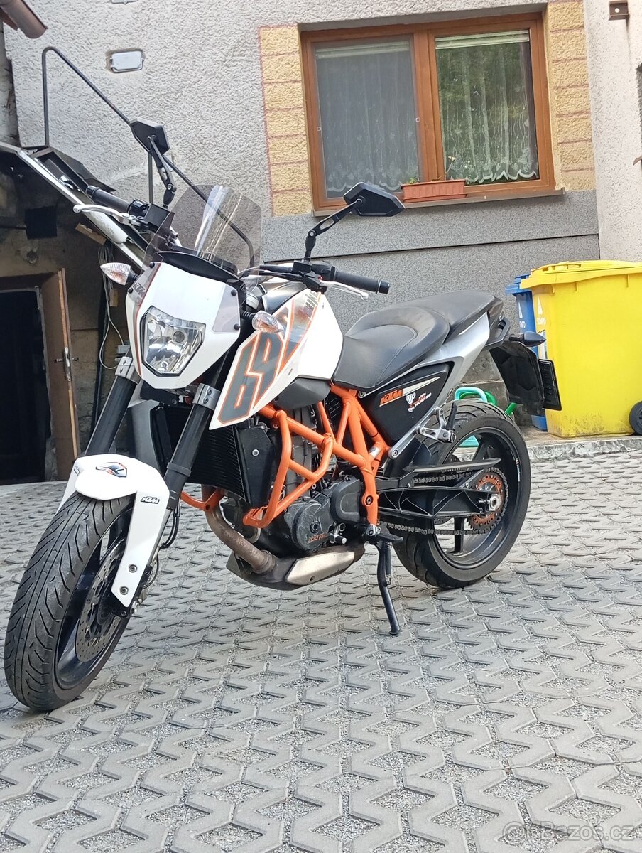 KTM Duke 690 - 3