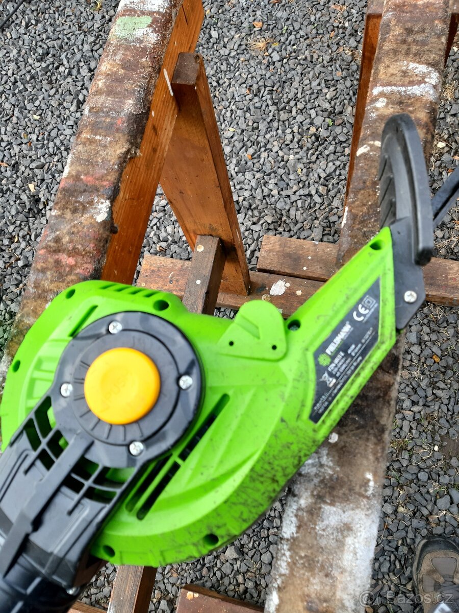 Teleskopické nůžky na živý plot FZN 6005 E - 3