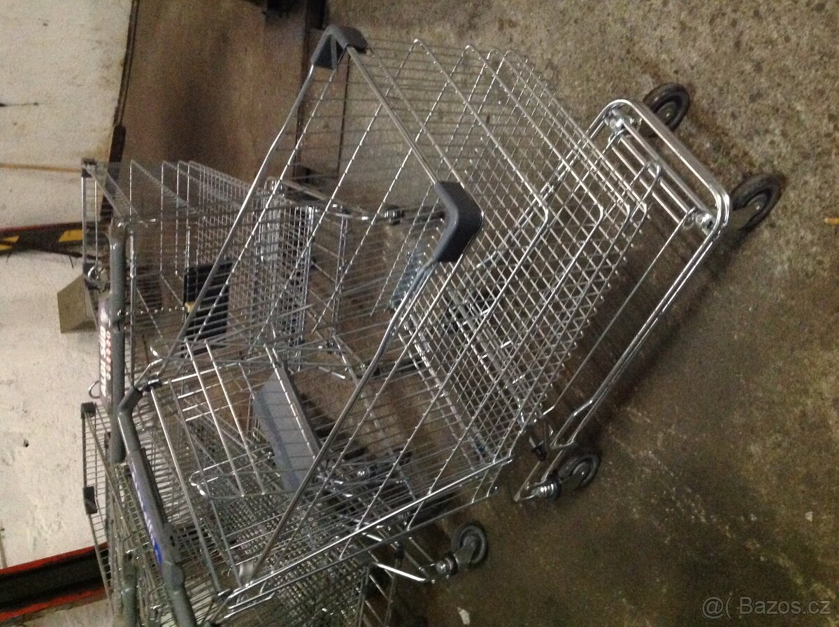 Prodam velké nákupní vozíky (kosiky)Wanzl-DR 212L/212KG - 3