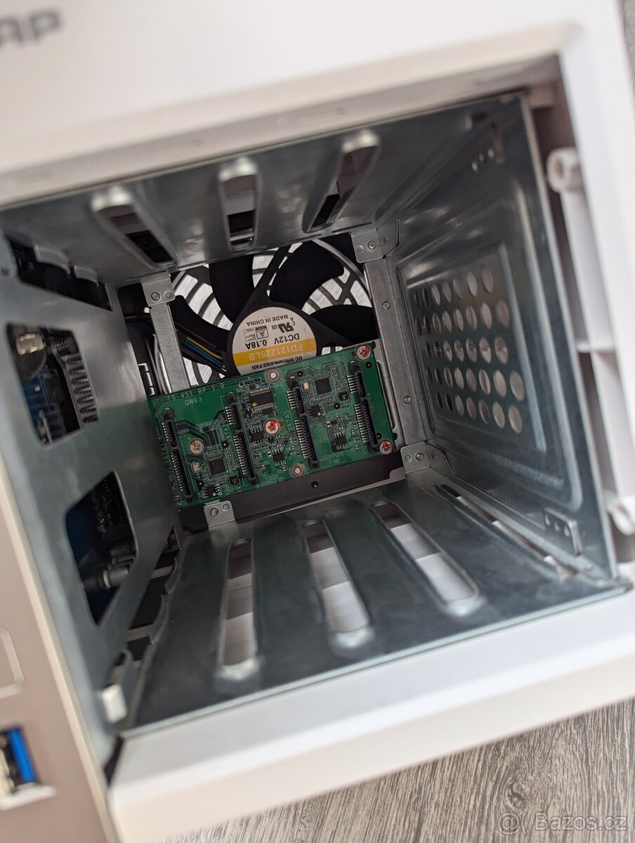 Qnap NAS TS-431 3.bay s chybou - 3
