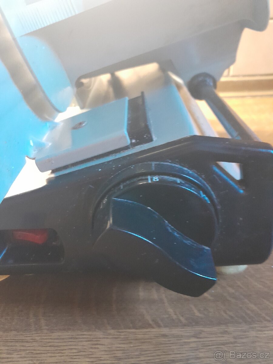 Elektrický kráječ Praktik - 3