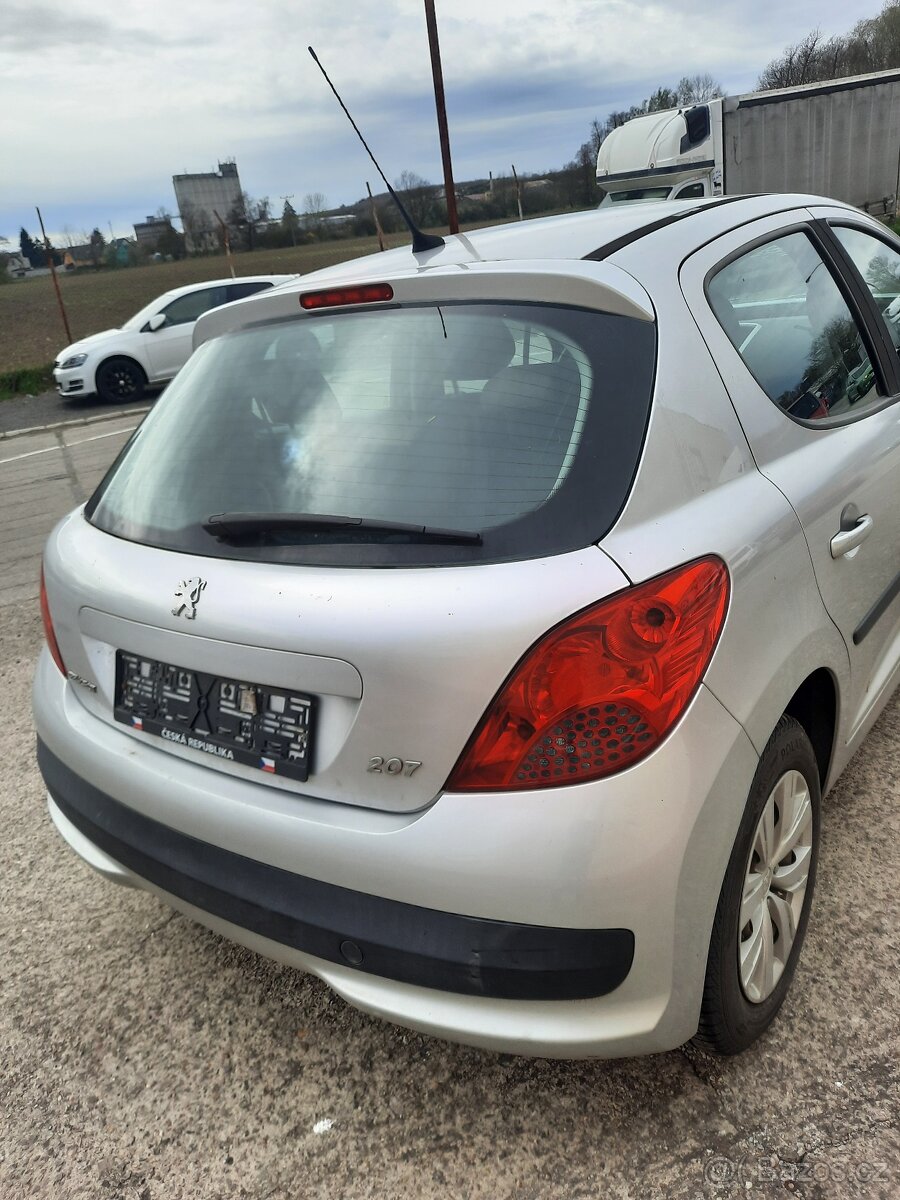 Dily peugeot 207 1.4 70kw - 3