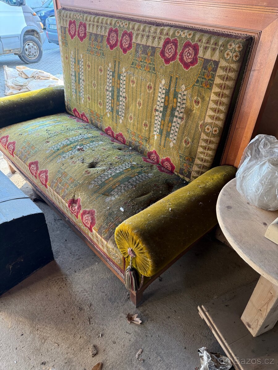 Starožitná pohovka - 3