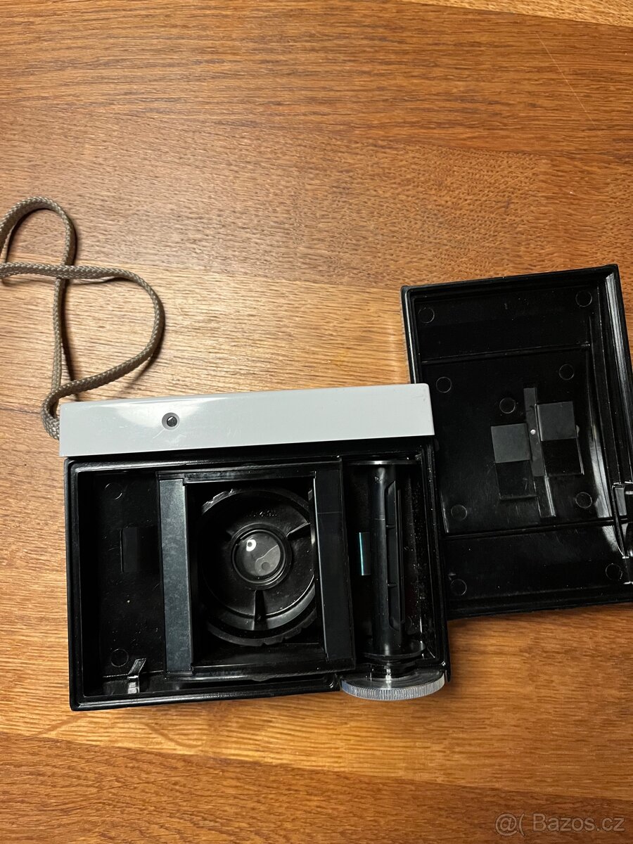 Retro fotoaparát CORINA - 3