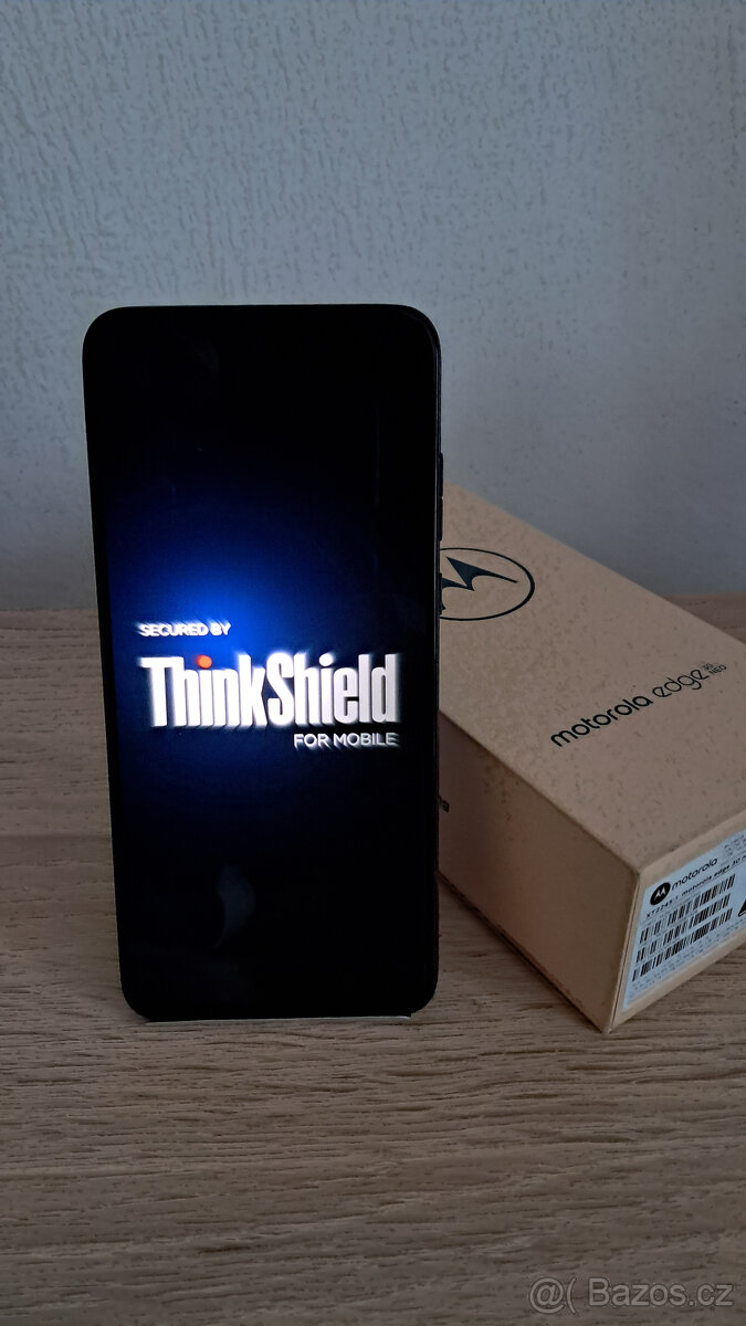 Motorola Edge 30 NEO 5G (čtěte popis) - 3