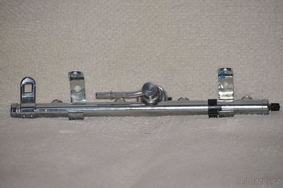 Mini Cooper lišta vstřiků s regulátorem tlaku - 3