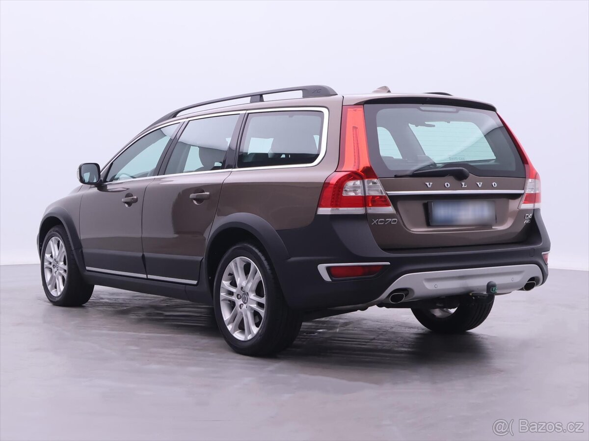 Volvo XC70 2,4 D4 133kW Aut. AWD Summum (2016) - 3
