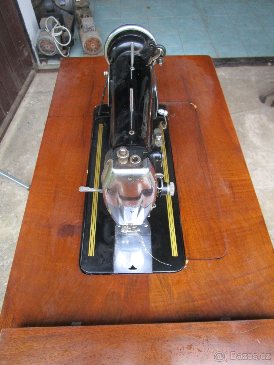 Šicí stroj SINGER , MINERVA - 3