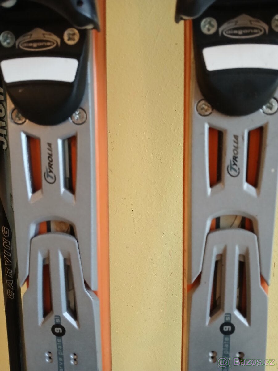 Sjezdové lyže Vülki - 3