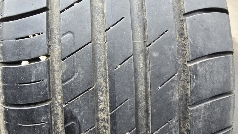 Letní pneu 225/55/17 Good Year - 3