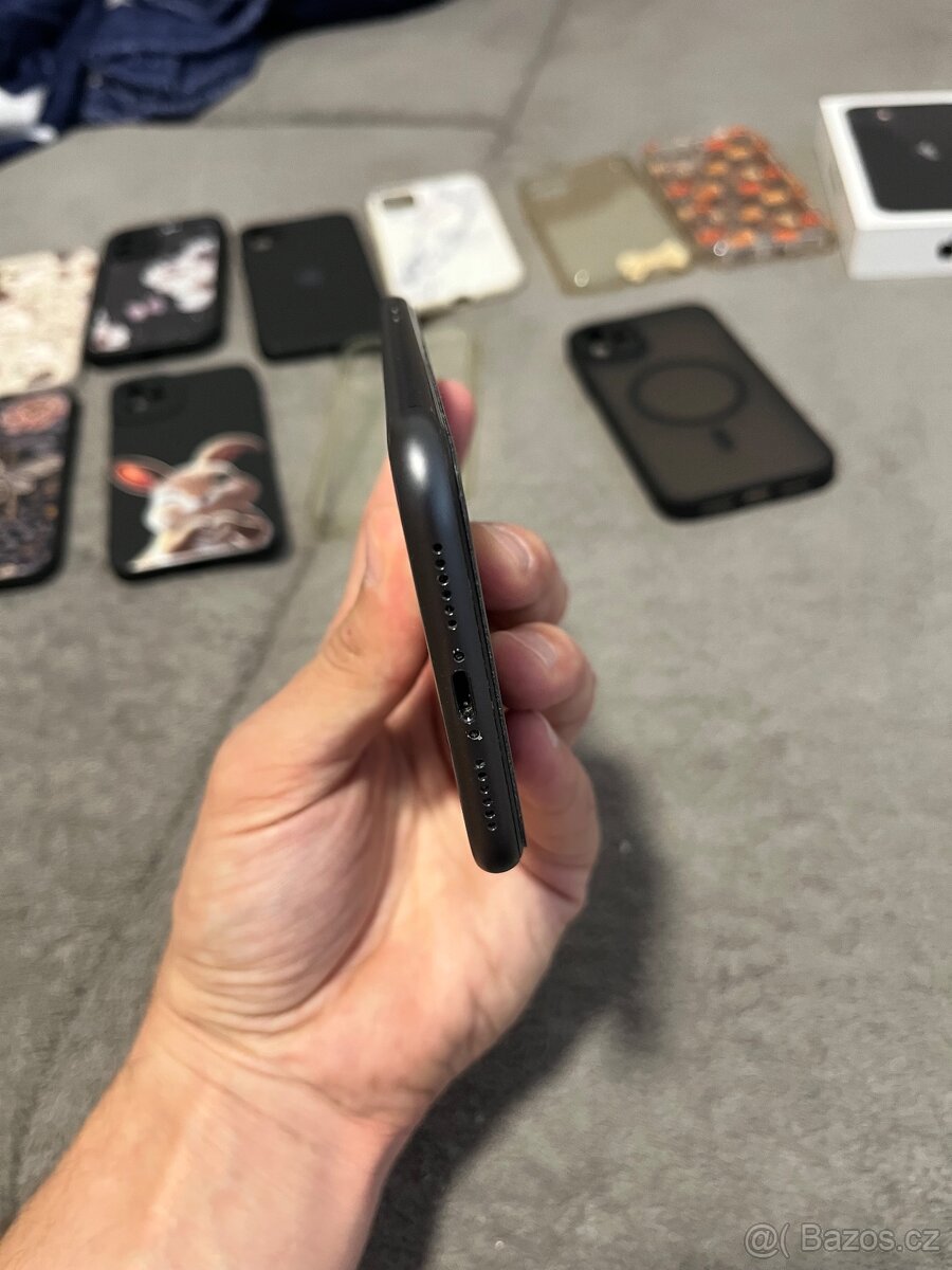 iPhone 11 64GB Black - 3