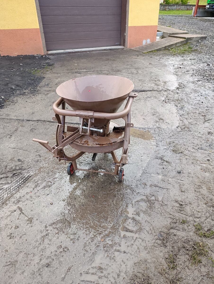 Rozmetadlo průmyslových hnojiv - 3