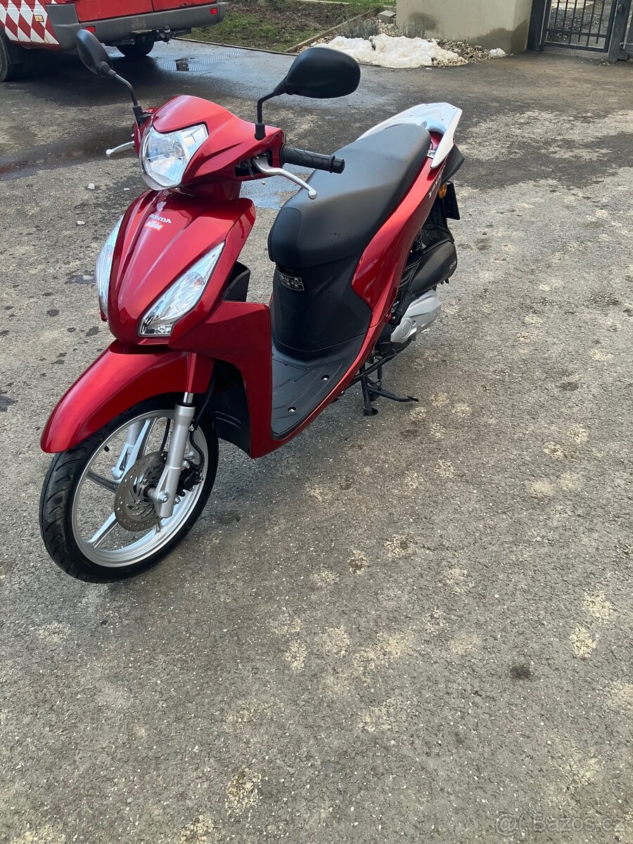 Honda Vision 110 - 3