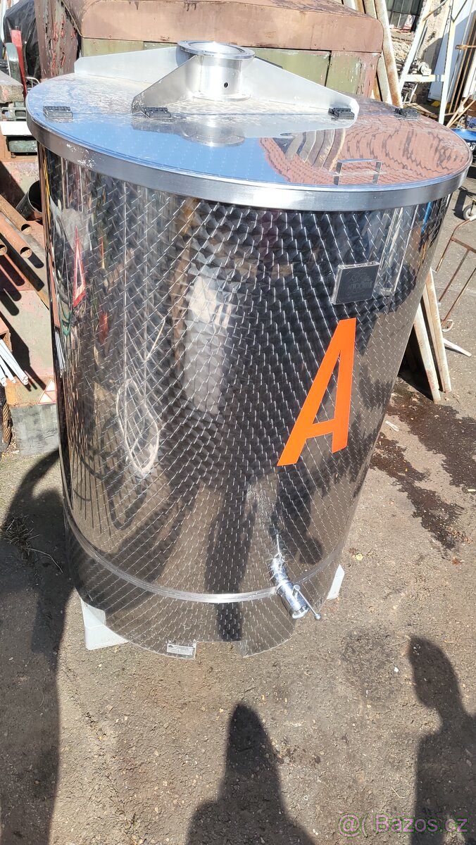 Nerezový tank na víno ZN.UNICOM - 3