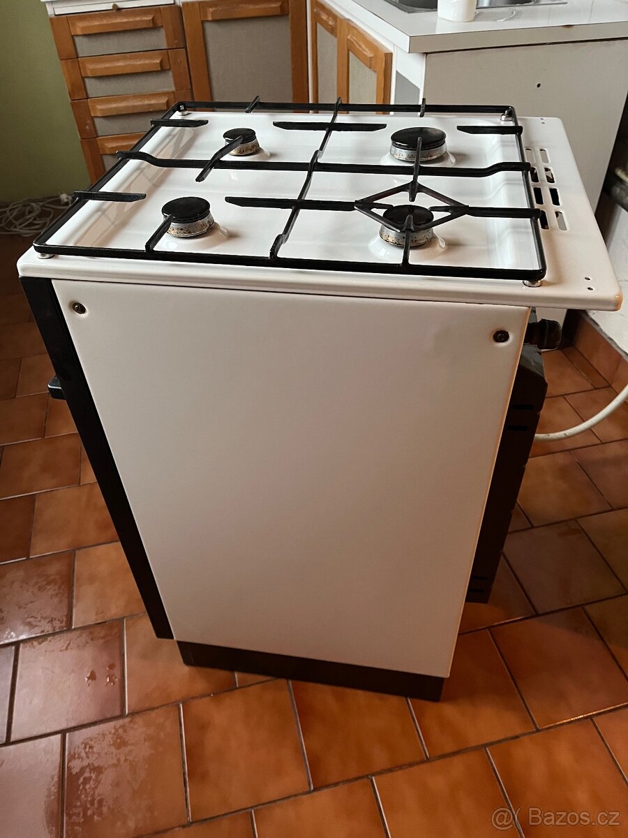 Plynový sporák MORA - 3